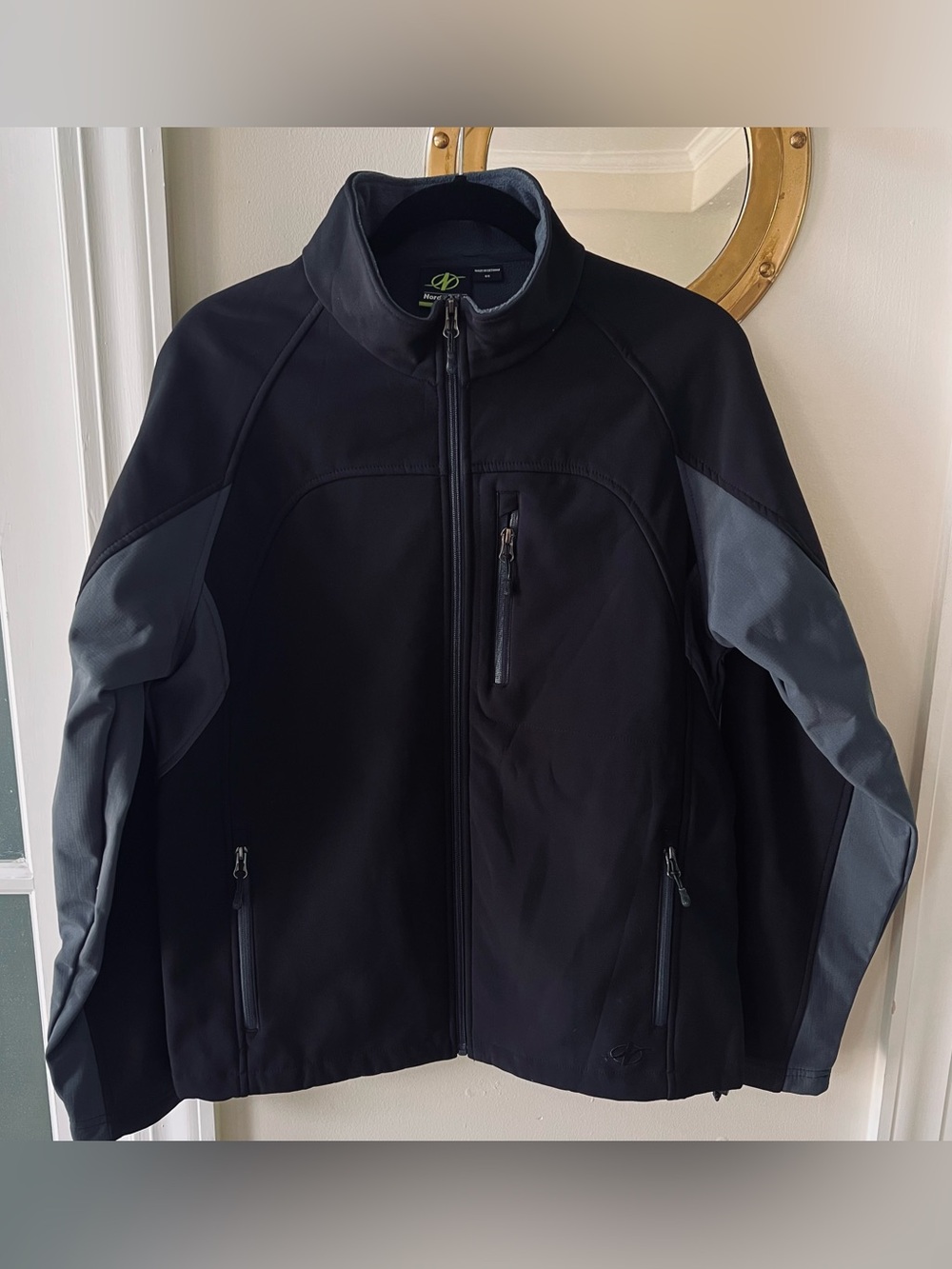 NordicTrack Men's Black & Gray Softshell Jacket -